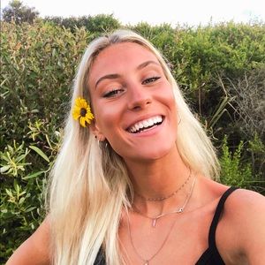 Meet your Posher, Sierra